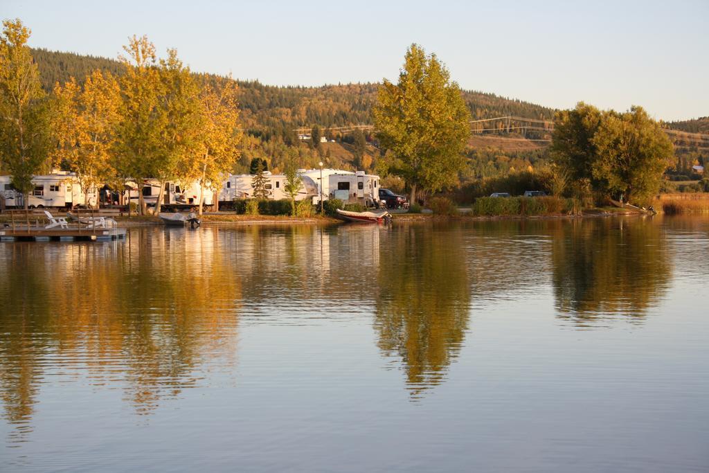 Robert'S Roost Rv Park Resort Quesnel Exterior photo