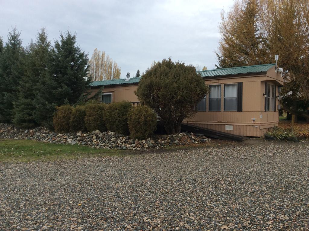 Robert'S Roost Rv Park Resort Quesnel Exterior photo