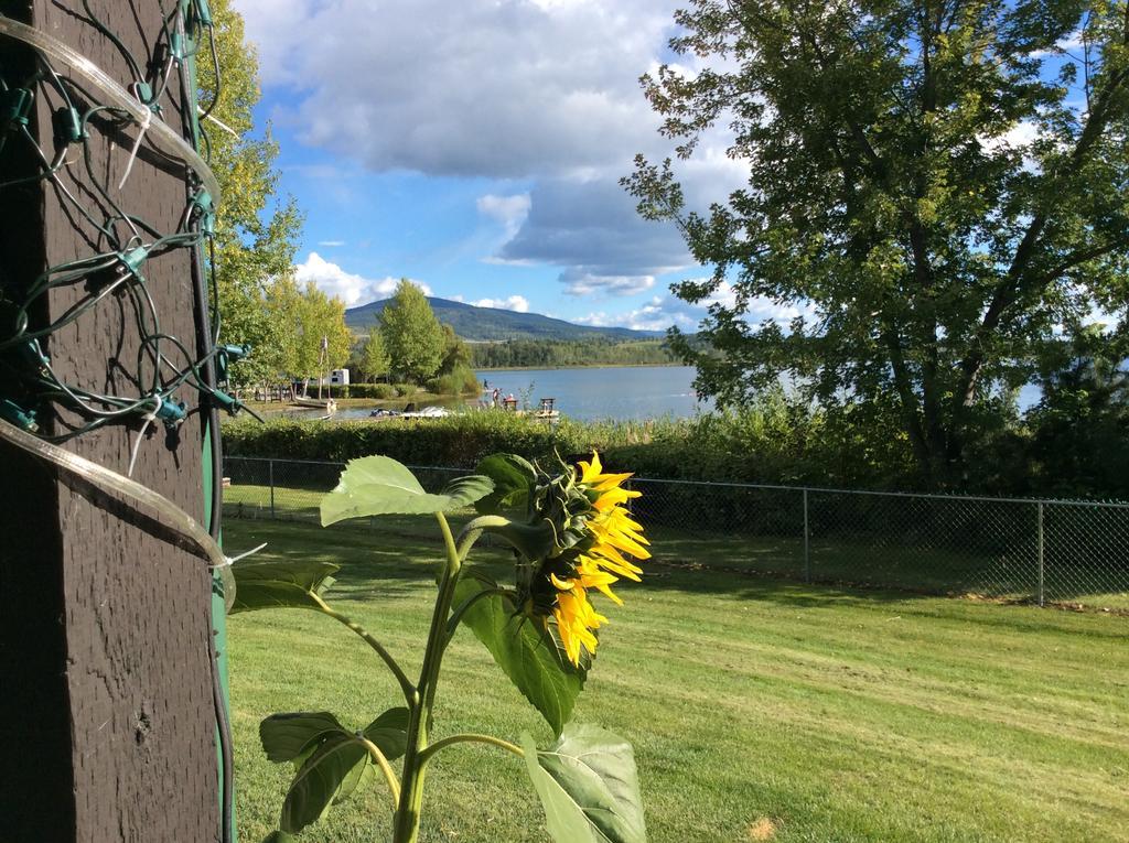 Robert'S Roost Rv Park Resort Quesnel Exterior photo
