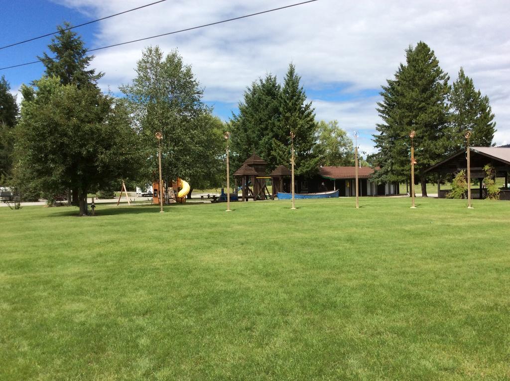 Robert'S Roost Rv Park Resort Quesnel Exterior photo