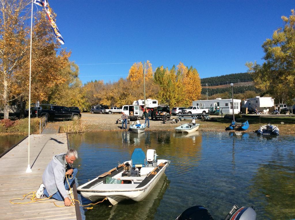 Robert'S Roost Rv Park Resort Quesnel Exterior photo