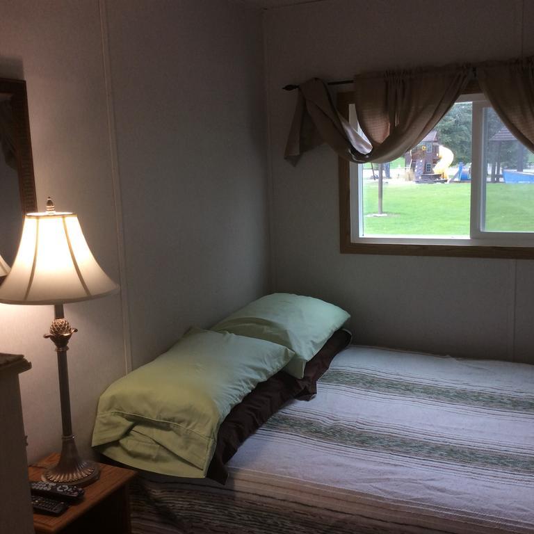 Robert'S Roost Rv Park Resort Quesnel Exterior photo
